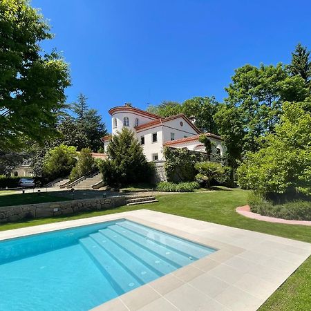 Espectacular Casa Chateau En El Centro De Olot Ngoại thất bức ảnh